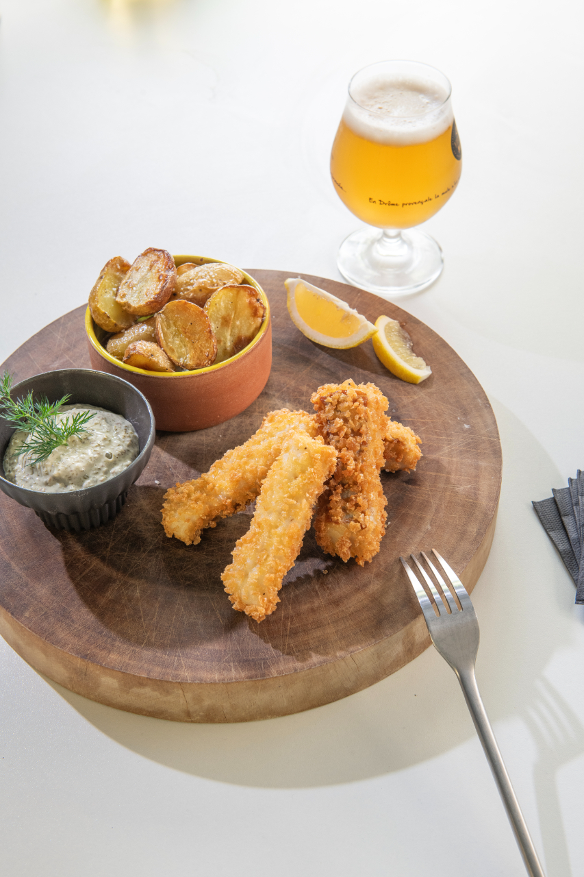 Photo - La Carte A l'Epicerie Fish and chips Sauce Tartare a l‘aneth potatoes maison 5 Fish and chips Sauce Tartare a l‘aneth potatoes maison 5