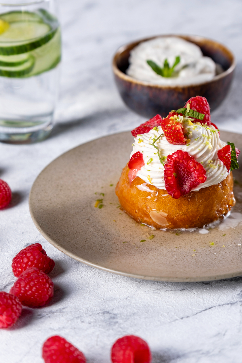 Baba au rhum Creme the des 13 desserts Seminaire PE2024 4